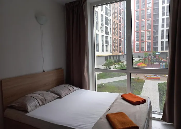 смарт студио на шевченка 60 семицвіт *